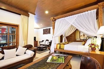 Wina Holiday Villa Hotel image 1